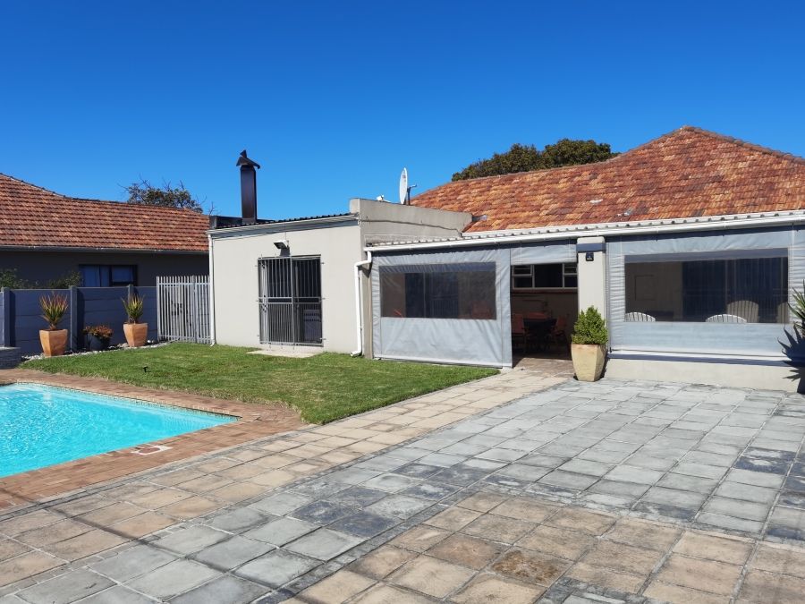 4 Bedroom Property for Sale in Shirley Park Western Cape